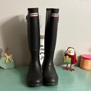 Hunter Classic Black Waterproof Boots SZ 6 Female 5 Male box 45